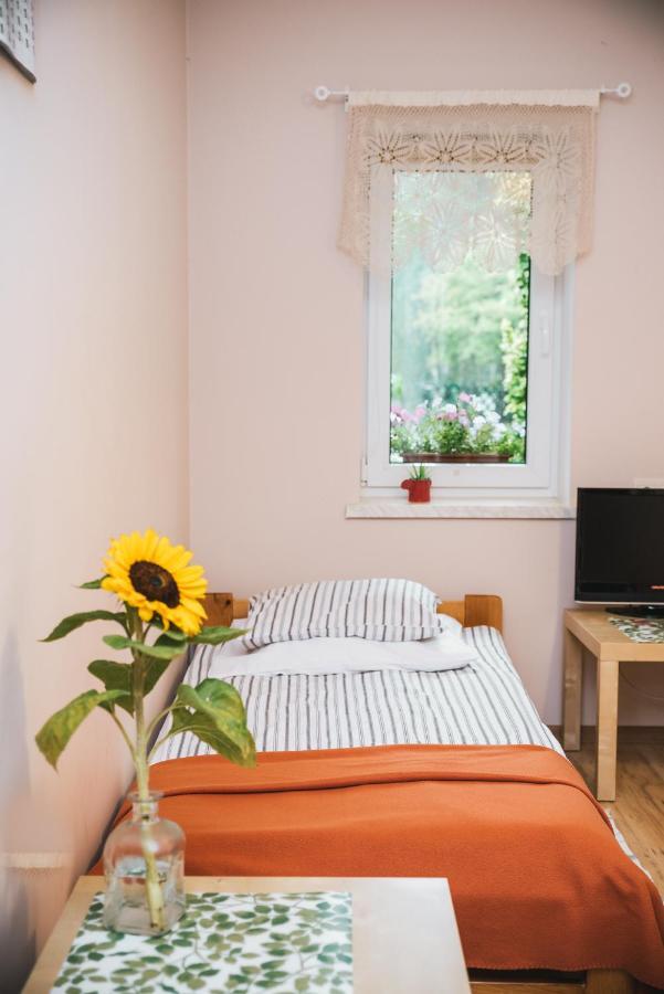 Agroturystyka Pod Modrzewiami Nowy Tomyśl Extérieur photo