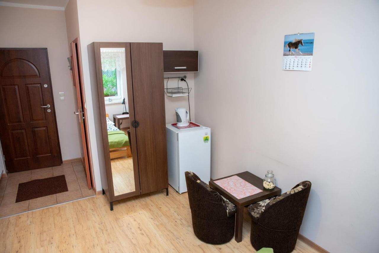 Agroturystyka Pod Modrzewiami Nowy Tomyśl Extérieur photo