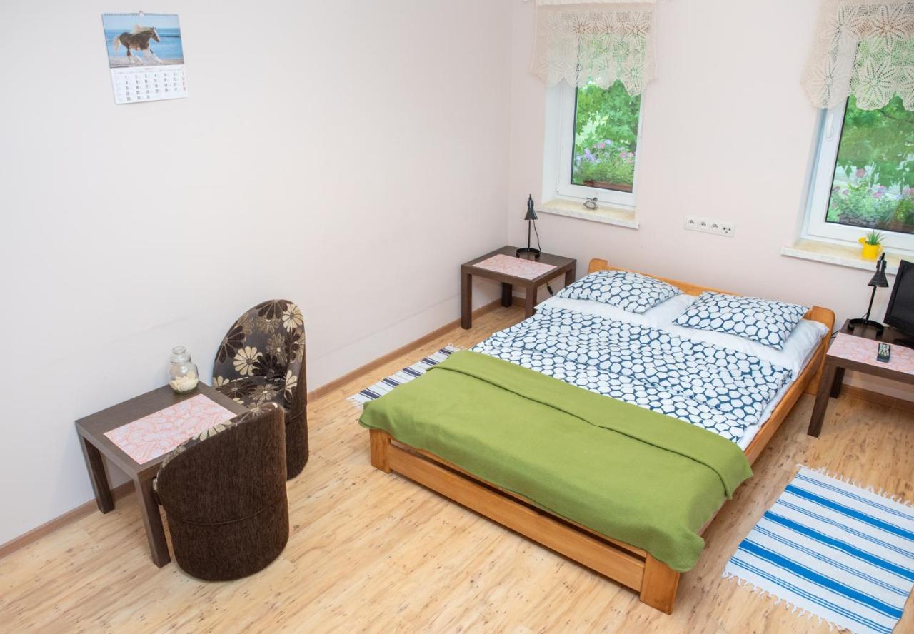 Agroturystyka Pod Modrzewiami Nowy Tomyśl Extérieur photo