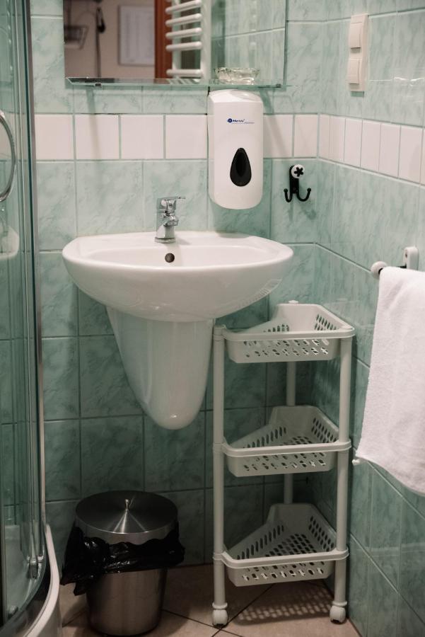 Agroturystyka Pod Modrzewiami Nowy Tomyśl Extérieur photo