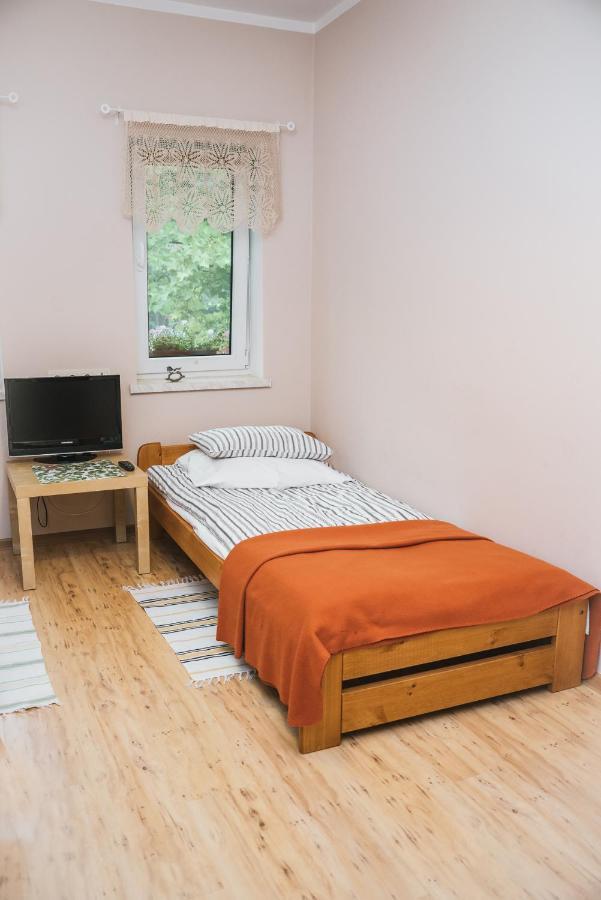 Agroturystyka Pod Modrzewiami Nowy Tomyśl Extérieur photo