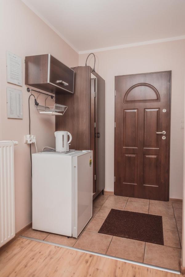 Agroturystyka Pod Modrzewiami Nowy Tomyśl Extérieur photo