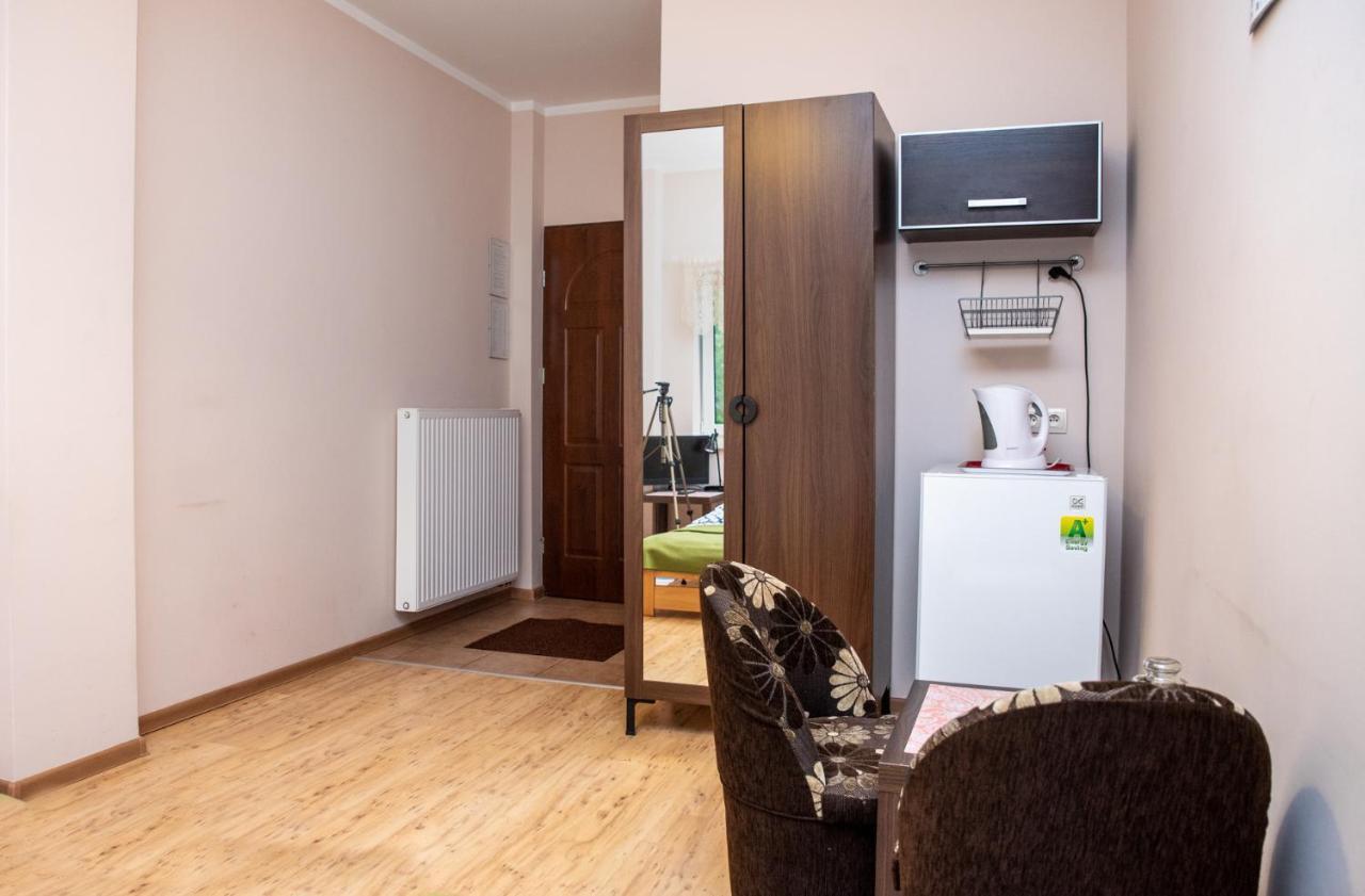 Agroturystyka Pod Modrzewiami Nowy Tomyśl Extérieur photo