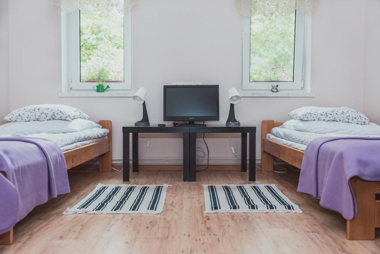 Agroturystyka Pod Modrzewiami Nowy Tomyśl Extérieur photo